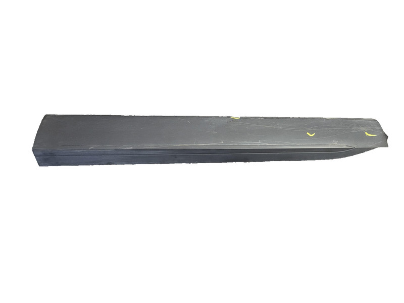 Used Oem Kia Front Left Driver Door Lower Molding 87723R5000 for 21-23 Sorento
