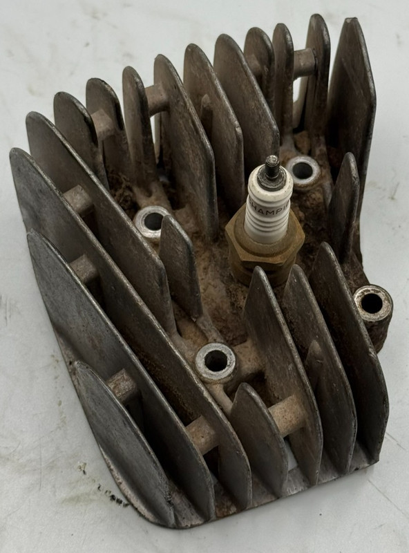 Yamaha Dirt Bike GT80 GT 80 Engine Cylinder Head Valve Cover Motor H7