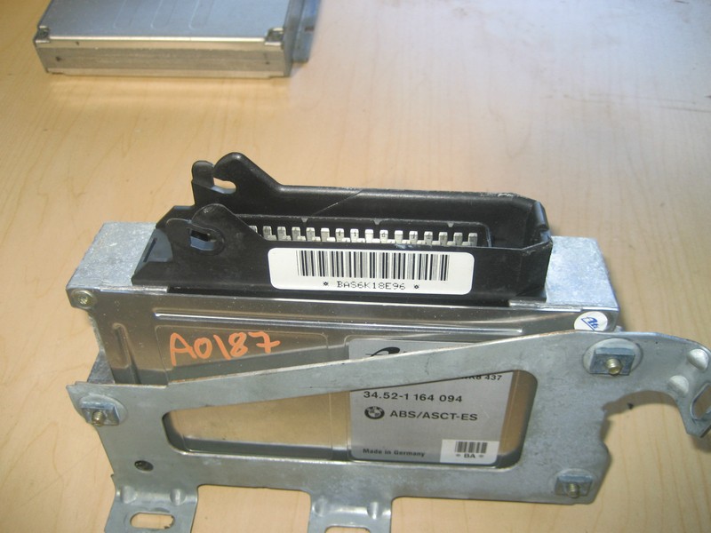 96 97 BMW 328I ECU ELECTRONIC CONTROL UNIT BRAIN BOX COMPUTER MODULE ECM