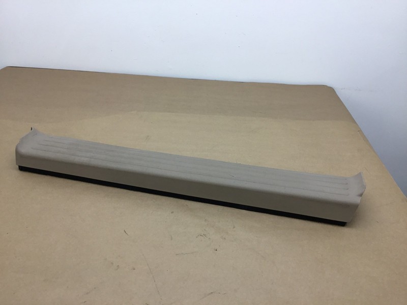 Kia Sedona Rear Left Driver Sliding Door Scuff Sill Step Trim Cover 06 - 09 :Y