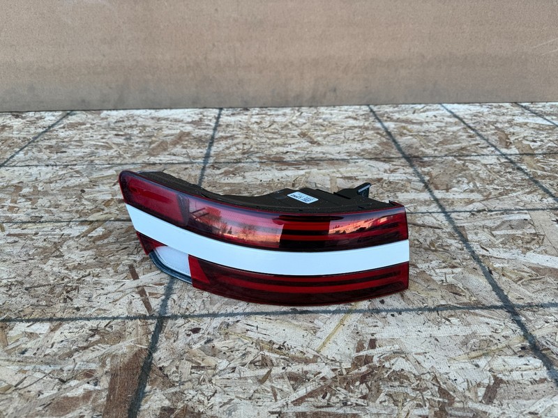 GENESIS GV70 2022-2026 OEM LEFT DRIVER LED OUTER TAIL LIGHT LAMP (CRACKED)