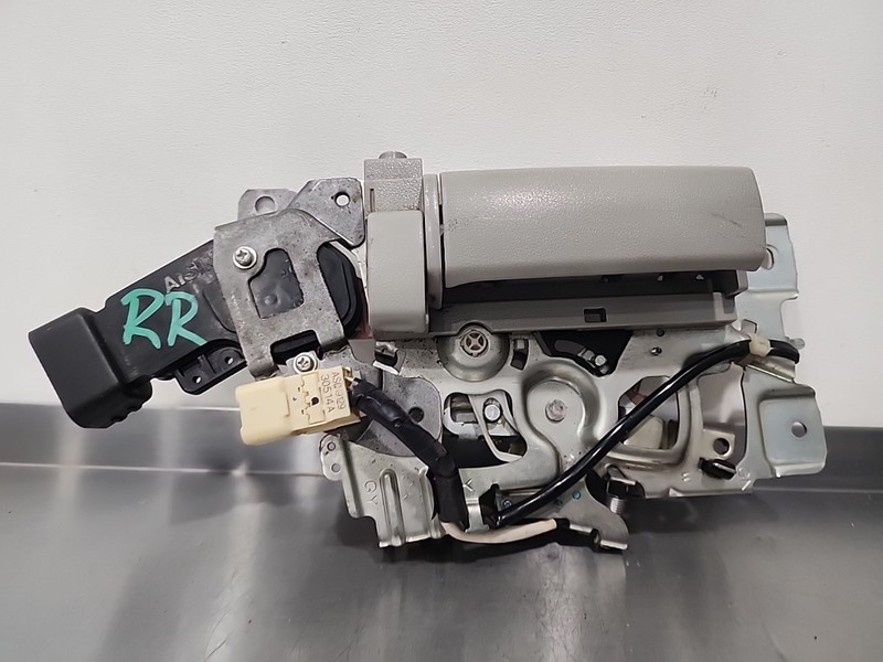 2011-2014 TOYOTA SIENNA REAR RIGHT DOOR SLIDING LOCK LATCH WITH ACTUATOR OEM RR