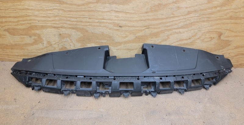 2017 2018 HYUNDAI Elantra Front Bumper Grille Closure Panel