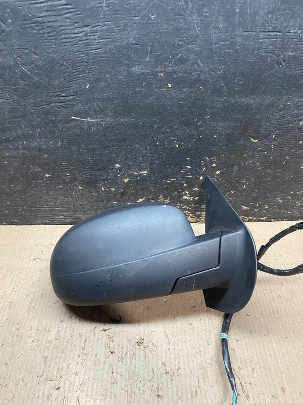 2010-2014 Chevrolet Tahoe Silverado Suburban Right Turn Signal Mirror X8011 DG