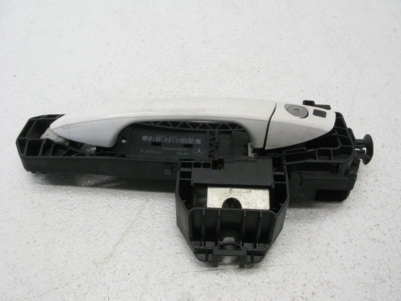 10-19 MERCEDES W204 C CLA CLS CL E GL GLS ML SLK OUTER DOOR HANDLE LEFT FRONT 10