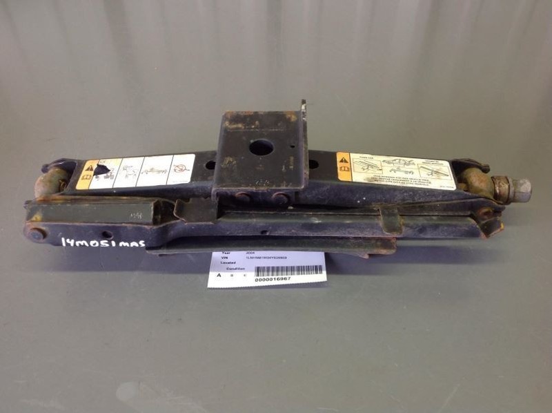 Jack and Tool Kit Assembly 3W1Z-17080-AA Fits 2003-2004 Lincoln Town Car 37948