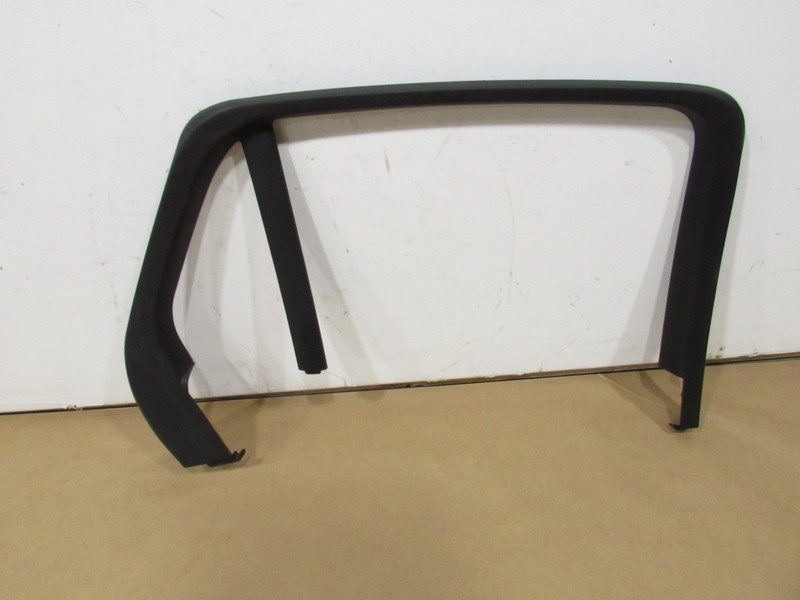 16-21 Mercedes GLC300 X253 2019 Rear Left Door Window Frame Trim Cover ;:A