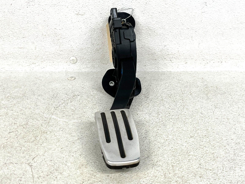 ⭐2012-2020 TESLA MODEL S ACCELERATOR THROTTLE GAS PEDAL ASSEMBLY OEM LOT2384