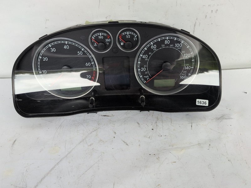 1999 2000 2001 Volkswagen Passat Speedometer Instrument Cluster 184, 478 mi