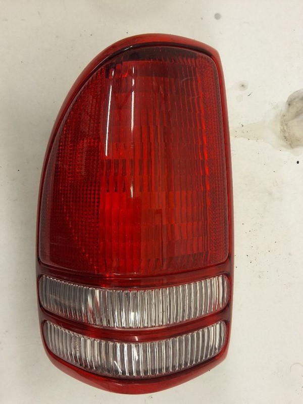Driver Left Tail Light Fits 97-04 DAKOTA 3372026