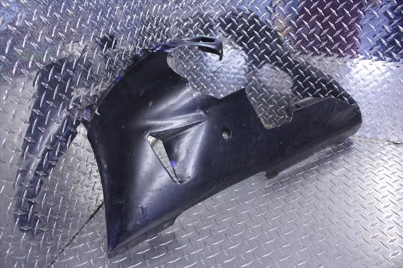 2000 YAMAHA YZF R1 LEFT LOWER BELLY COWL FAIRING COVER OEM R1 * 00