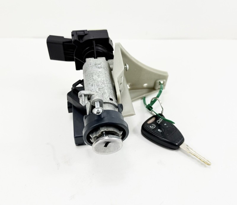 2011-2014 Chrysler 200 Ignition Cylinder Switch w/ Key OEM 05026162AQ w/ VIN
