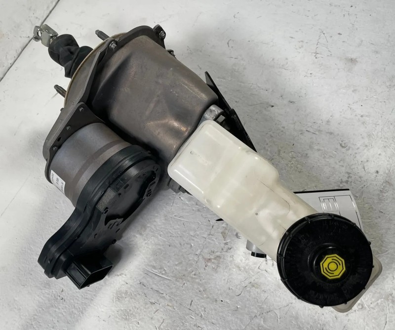 2023-2024 HONDA HR-V FWD POWER BRAKE BOOSTER W/ MASTER CYLINDER 2.0L # 108033