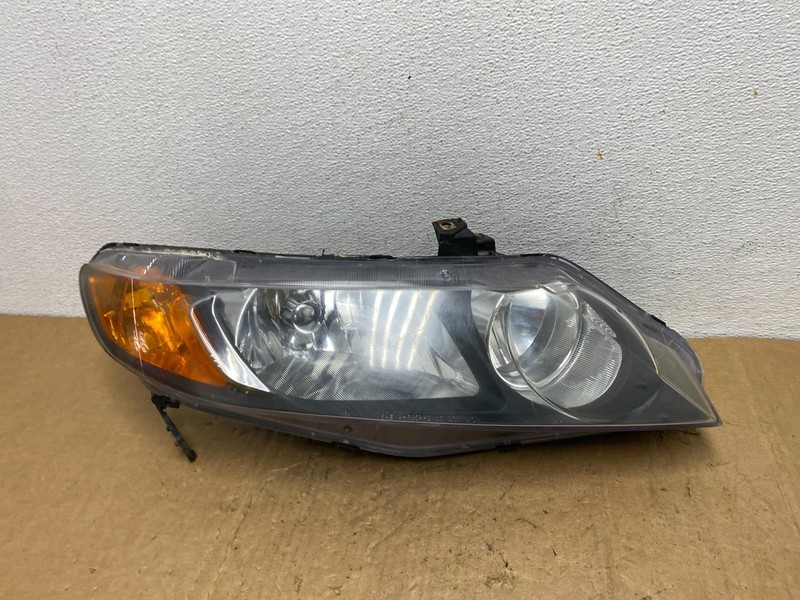 2006 2007 2008 Honda Civic Sedan Right Passenger Headlight Halogen AD1393 DW