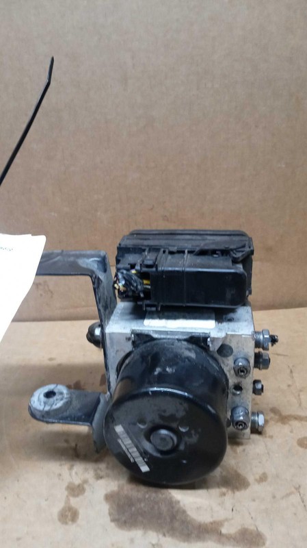2015 Ford Escape ABS Pump & Motor Assembly OEM CV612C405FB 144K Miles