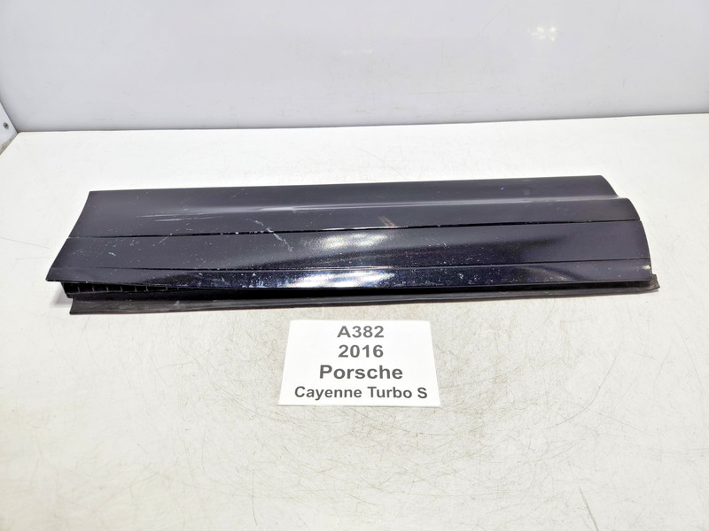✅ 11-18 OEM Porsche Cayenne 958 Rear Right Lower Door Molding Trim Black*