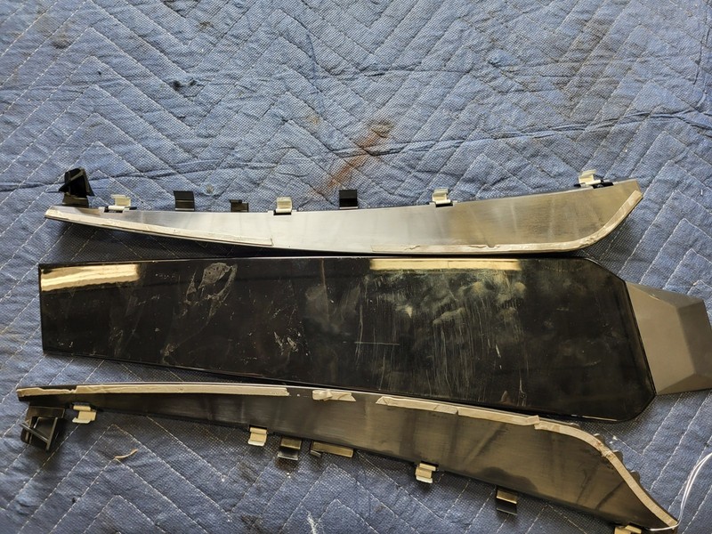Used Oem Audi Left Driver B Pillar Trim Applique Molding for 2020-2025 SQ8