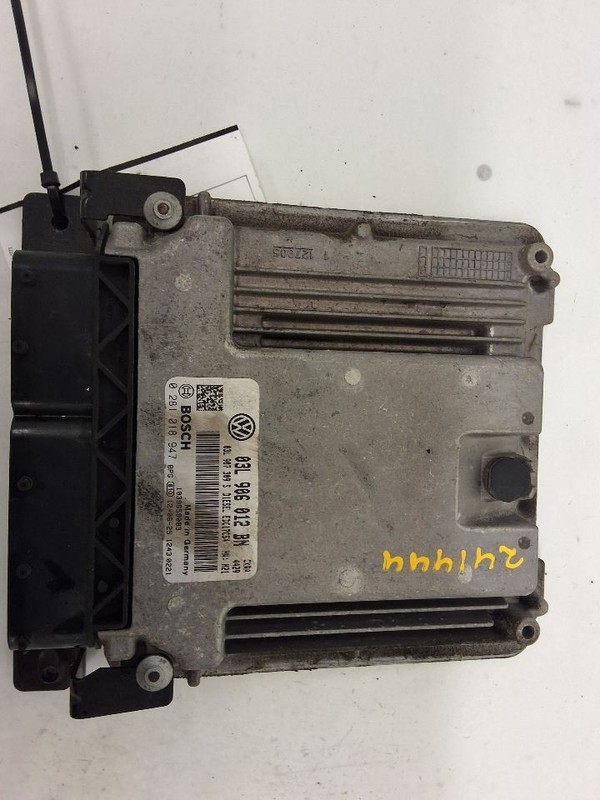 Engine ECM Electronic Control Module 2.0L Fits 13-14 PASSAT 3353747