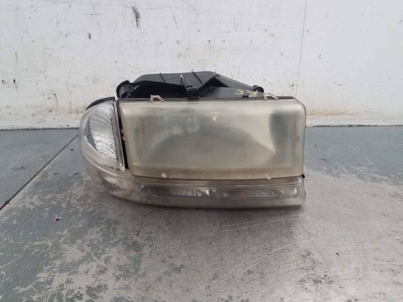 1999 Dodge Dakota R/T Xtracab Right Head Light Assembly #9344 E1