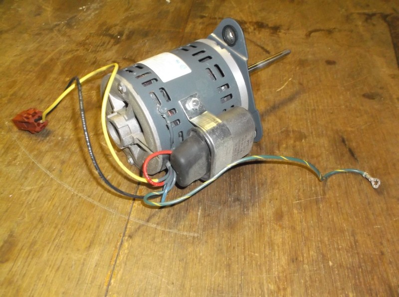 Robbins Myers Motor for HP 5890A Series II Chromotograph Type R 1680 RPM 1/25HP
