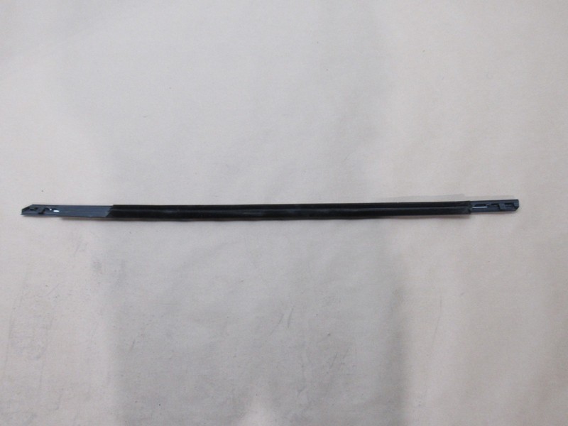 Mini Cooper Countryman S 2024 Front Right Door Window Molding Belt Trim 23-25 ;
