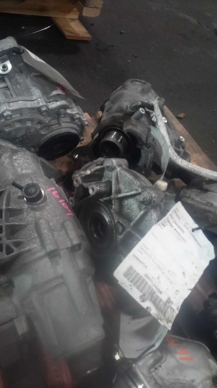 2017 Dodge Charger 3.6L 4WD Differential Carrier Assembly OEM 105K Miles