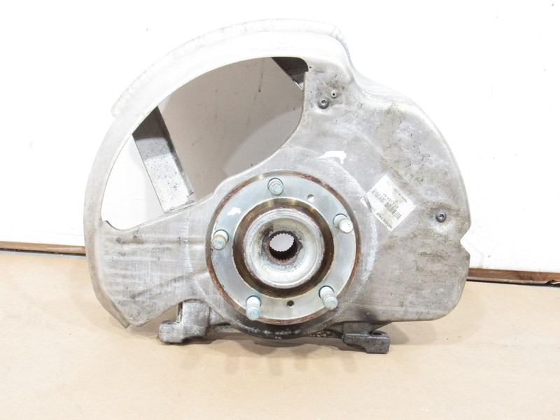 14-18 Aston Martin Vanquish 2014 Front Right Passenger Spindle Knuckle Hub Y2