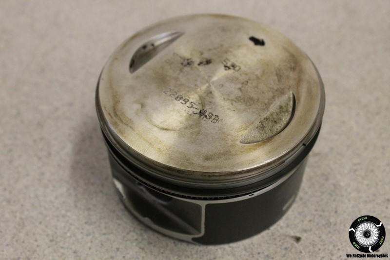 2005 Harley-Davidson Softail Standard FXST ENGINE MOTOR BLOCK PISTON 05