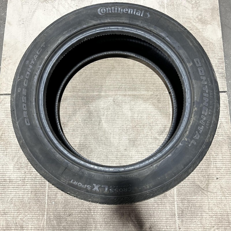 Continental ContiProContact255 / 45 R19 104H M+S OEM Year 2020 9/32=7mm