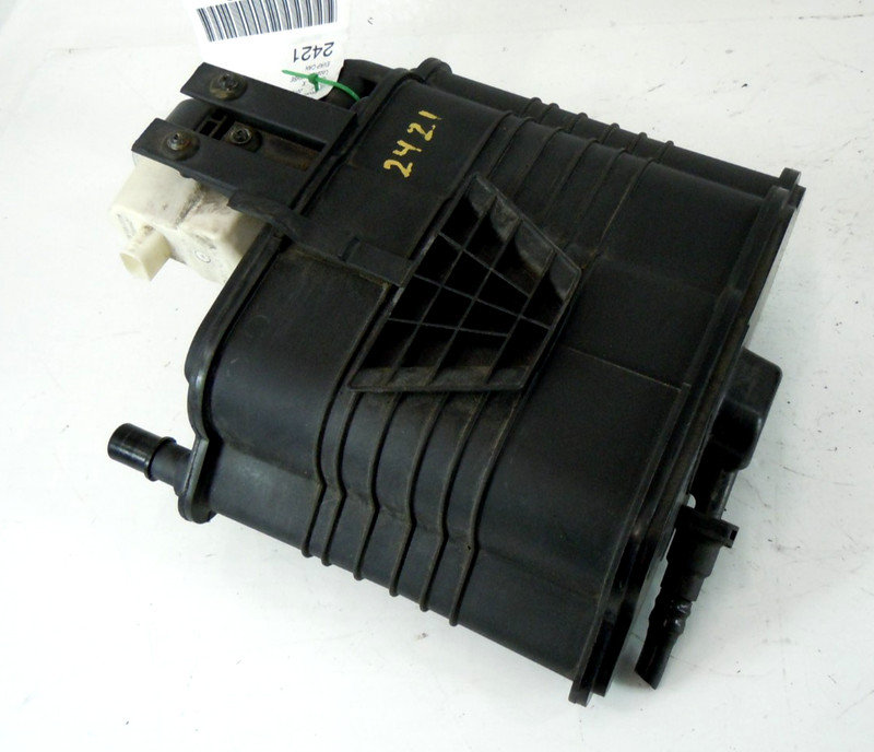 2019-2023 Mercedes-Benz C300 Fuel Vapor Evap Charcoal Canister OEM