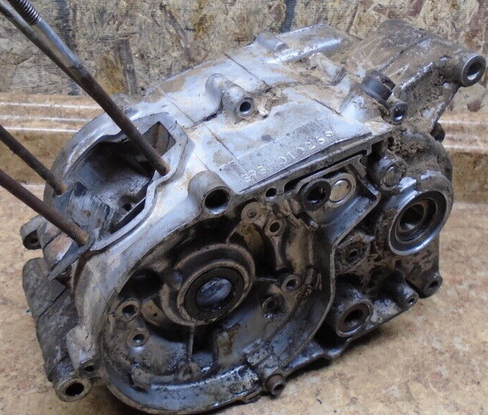 Yamaha Dirt Bike GT80 GT 80 Enduro Engine Motor Case Casing Crank Block J11
