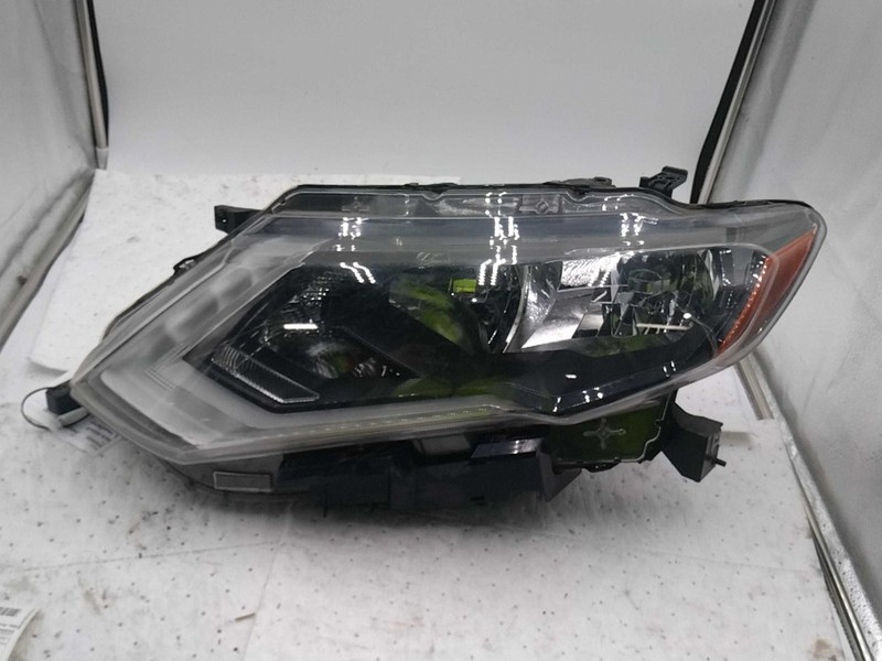 2020 Nissan Rogue Left Headlight Assembly Silver Used OEM 633867 18000 Miles