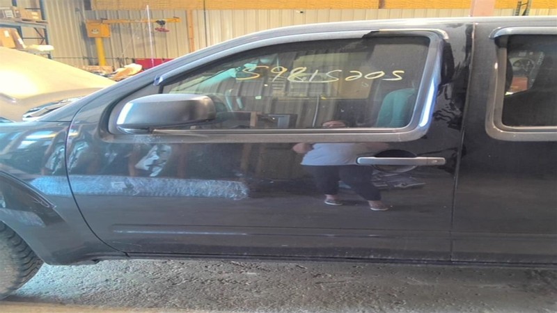 Driver Front Door With Body Side Moulding Electric Fits 19 FRONTIER 3567232
