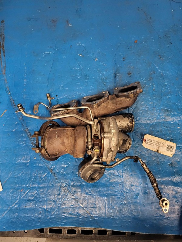 Used Oem Porsche Left Turbocharger & Exhaust Manifold Macan S3.0L 94612302531 16