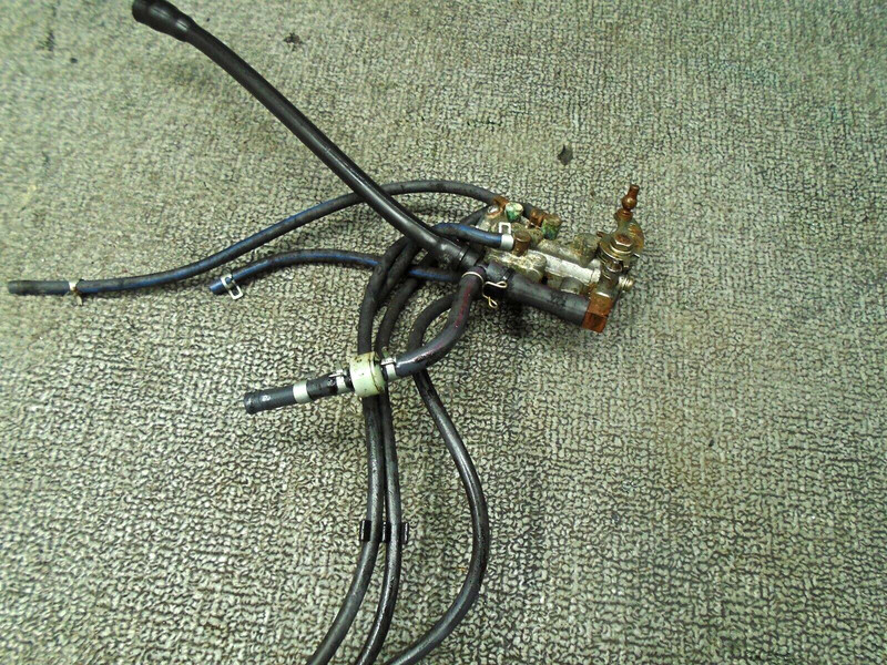 Oil Injection Pump Assy 68F-13200-00-00 Yamaha 150hp-200hp Outboard 150-200 hp