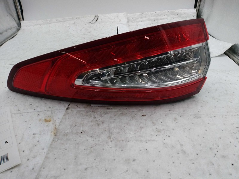 Used Right Tail Light Assembly fits: 2016 Ford Fusion quarter panel mounted LED