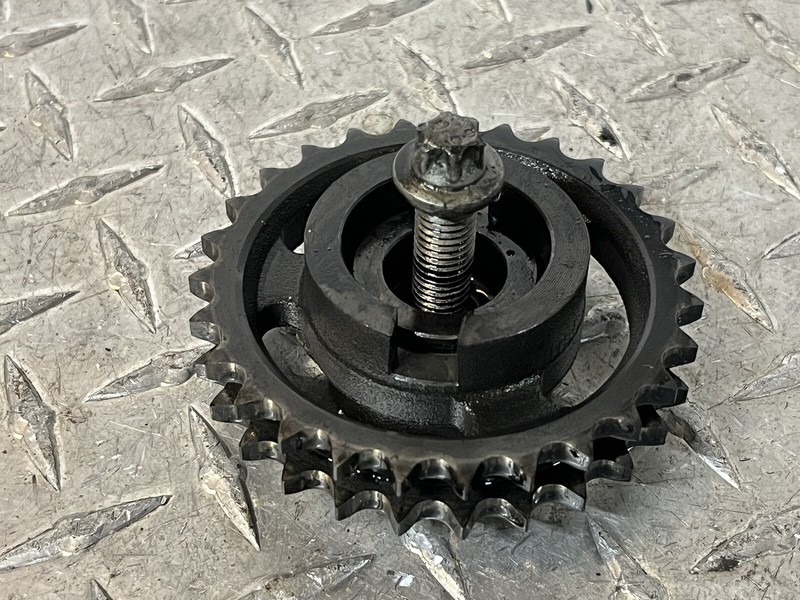 04-06 Mercedes Dodge Sprinter T1N 2.7L OM647 Engine Pump Drive Gear Timing Chain