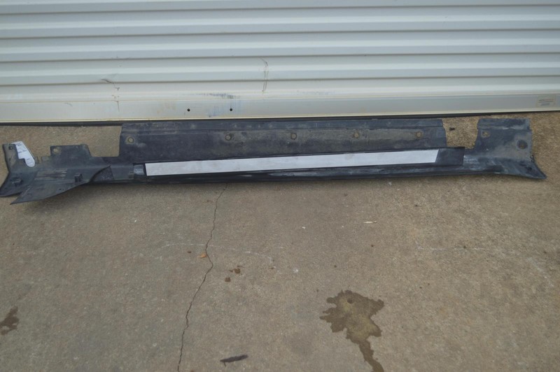 2009-2014 MINI COOPER CLUBMAN R55 RIGHT PASSENGER SIDE ROCKER PANEL MOLDING OEM