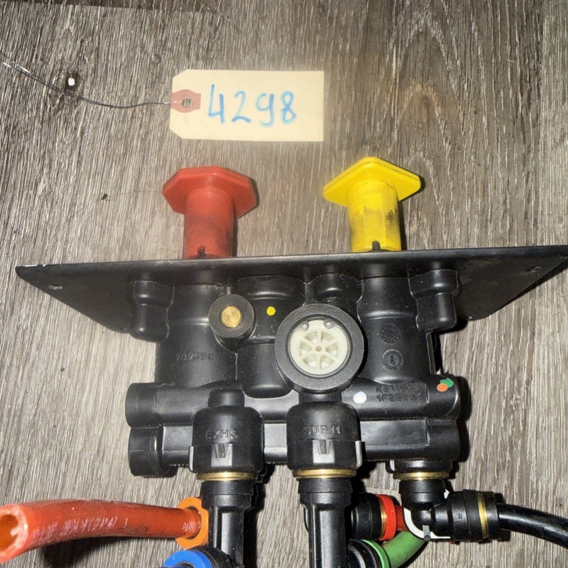 BENDIX MV 3 DASH VALVE P/N K211032