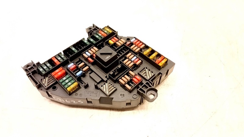 13-15 BMW F01 F02 750i REAR TRUNK FUSE BOX POWER DISTRIBUTION MODULE OEM 071625