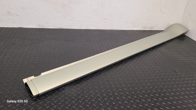 02-07 Ford Escape Right Passenger Rocker Molding Biege OEM 3L8Z-78101A04-BAPTM