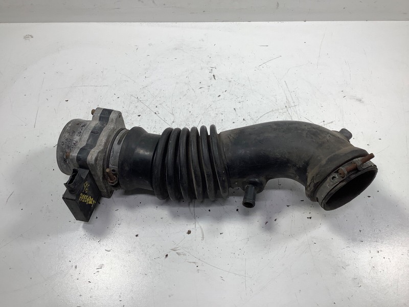 96-97 Honda Passport V6 Airflow Meter Assembly & Tube 8-25008-310-0 OEM
