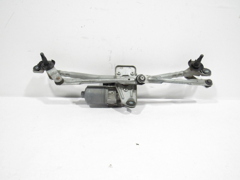 17-20 Genesis G90 2019 Front WIndshield Wiper Linkage w/ Motor !#3