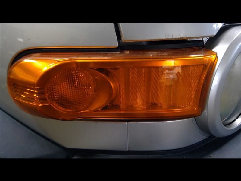 Passenger Corner/Park Light Park Lamp-turn Signal Fits 07-11 FJ CRUISER 980135