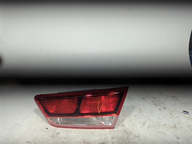 2018 KIA Optima Right Tail Light Assembly White OEM 134552 124k Miles