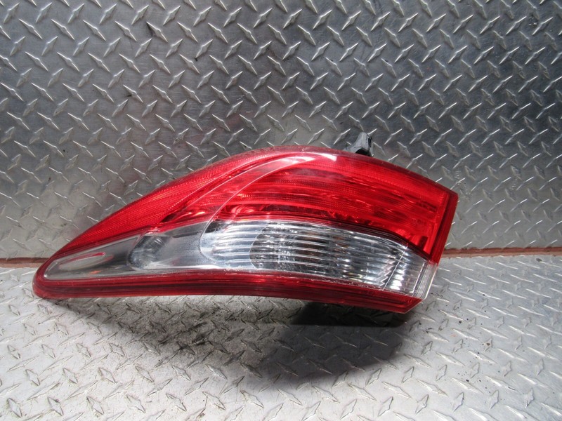 2015-2017 TOYOTA CAMRY RIGHT PASSENGER REAR TAIL LIGHT BRAKE LAMP ASSEMBLY OEM