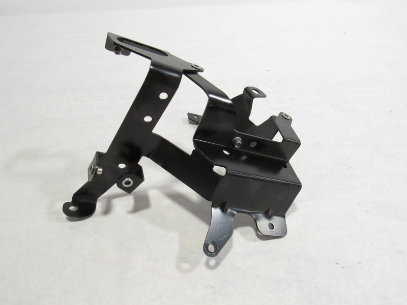 15-19 Ferrari 488 Spider 2017 Front Left Driver Support Bracket Mount ;@2