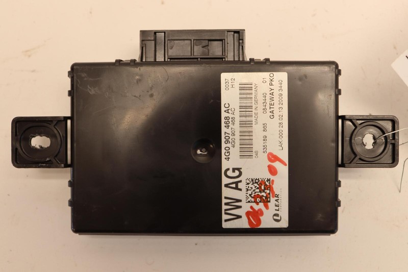 2013-2018 AUDI S6 A6 C7 INTERFACE GATEWAY COMPUTER CONTROL MODULE UNIT OEM