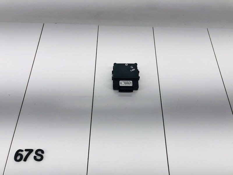 16-18 KIA SORENTO 2.4L L4 AWD ENGINE TRANSFER CASE CONTROL MODULE OEM
