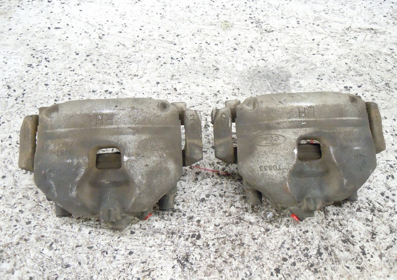 2015-2019 Lincoln MKC Front Brake Caliper Pair Left Right LH RH OEM